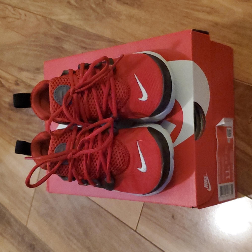 11c Nike